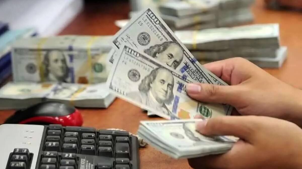 از اول فروردین ماه تا ۳۰ تیرماه ۱۴۰۳، ۲۱ میلیارد و ۴۴۵ میلیون دلار ارز برای واردات کالاهای اساسی، دارو، کالاهای تجاری و بازرگانی، واردات در مقابل صادرات و خدمات تامین شده است.